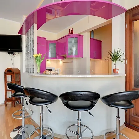 Artist House *
